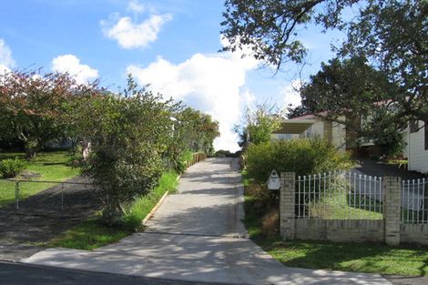 Photo of property in 13 Justin Place, Te Atatu Peninsula, Auckland, 0610