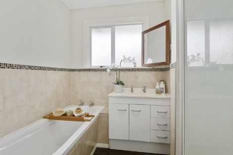 Photo of property in 16 Delph Street, Avonhead, Christchurch, 8042