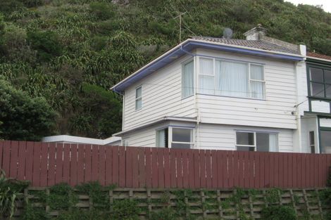 Photo of property in 348 The Esplanade, Island Bay, Wellington, 6023