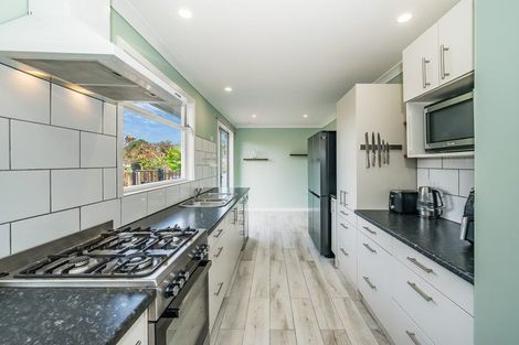 Photo of property in 17 Winton Street, Paraparaumu Beach, Paraparaumu, 5032