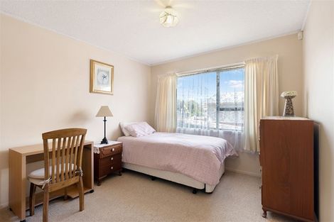 Photo of property in 86 Roberts Road, Te Atatu South, Auckland, 0610