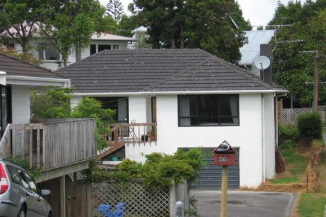 Photo of property in 26 Richards Avenue, Forrest Hill, Auckland, 0620