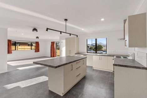 Photo of property in 3 Jeffares Place, Taradale, Napier, 4112