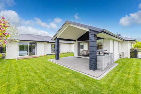 Photo of property in 18 Lilac Close, Cambridge, 3434