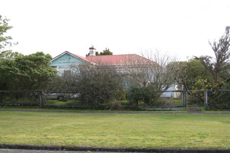 Photo of property in 1 Miranda Street, Stratford, 4332