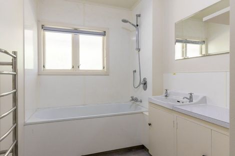 Photo of property in 23 Taupo View Road, Taupo, 3330