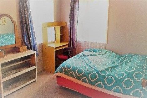 Photo of property in 1/13 Greenstone Place, Clover Park, Auckland, 2019