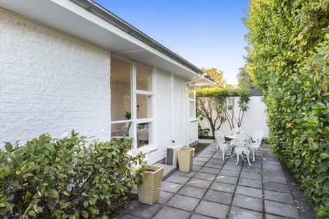 Photo of property in 4/5 Pitt Place, St Albans, Christchurch, 8014