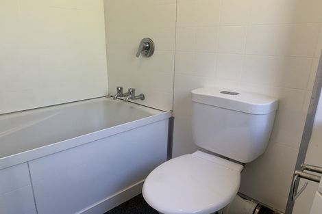 Photo of property in Milford Court Flats, 515u9 Adelaide Road, Berhampore, Wellington, 6023