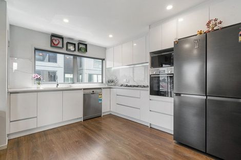 Photo of property in 1/1a Halsey Road, Manurewa, Auckland, 2102