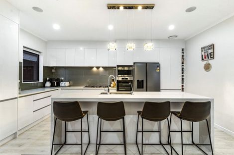 Photo of property in 76 Drumbuoy Drive, Flat Bush, Auckland, 2019