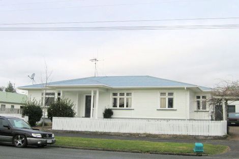 Photo of property in 77 Storey Avenue, Forest Lake, Hamilton, 3200