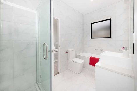 Photo of property in 60 Cooladawson Drive, Flat Bush, Auckland, 2019