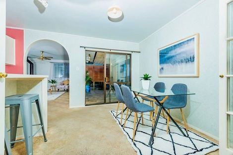 Photo of property in 27 Hassan Drive, Massey, Auckland, 0614