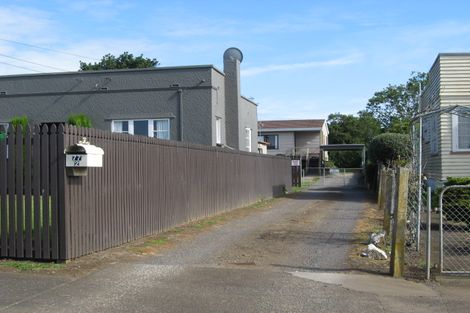 Photo of property in 2/77 Hastie Avenue, Mangere Bridge, Auckland, 2022