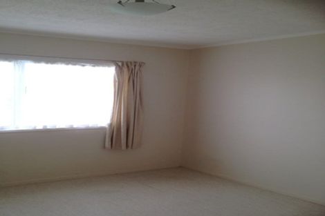 Photo of property in 69 Priestley Drive, Bucklands Beach, Auckland, 2014