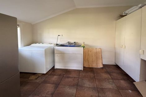 Photo of property in 26 Peakes Road, Saint Johns Hill, Whanganui, 4501