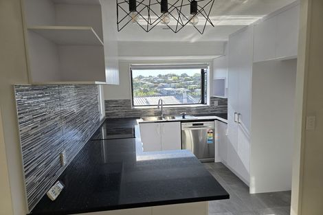 Photo of property in 1/20 Knightsbridge Drive, Forrest Hill, Auckland, 0620