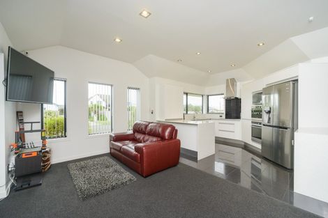 Photo of property in 14 Pegasus Place, Kelvin Grove, Palmerston North, 4414