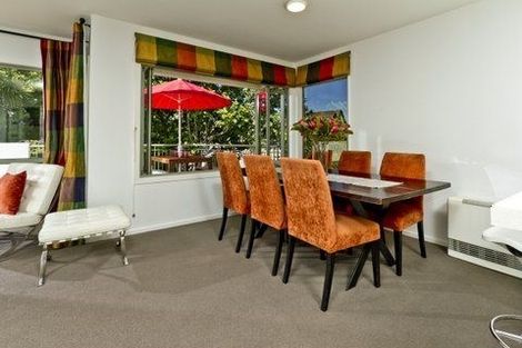 Photo of property in 26/15 Bush Lane, Northcote Point, Auckland, 0627