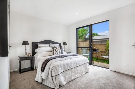 Photo of property in 16c Sheridan Drive, New Lynn, Auckland, 0600