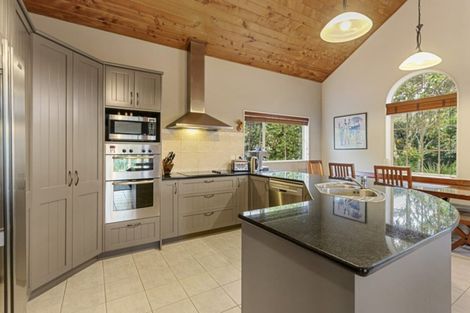 Photo of property in 181 Shaw Road, Oratia, Auckland, 0604