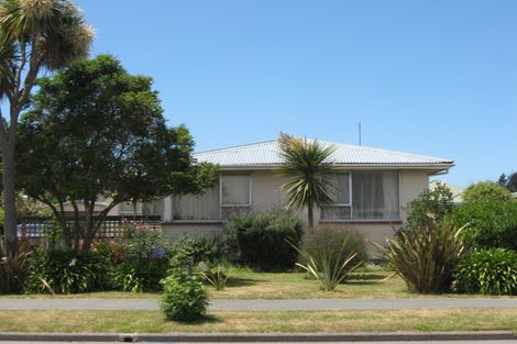 Photo of property in 16 Lamorna Road, Parklands, Christchurch, 8083