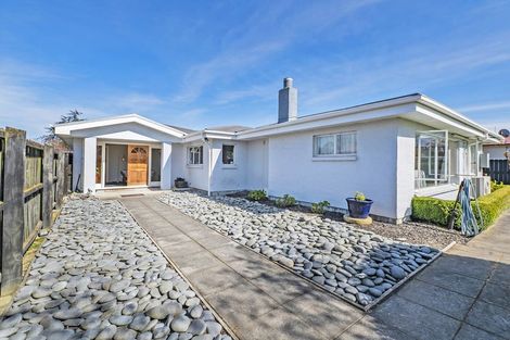 Photo of property in 35 Leeston And Lake Road, Leeston, 7632