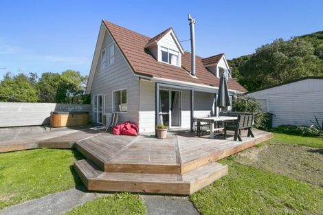 Photo of property in 42 Mcgowan Road, Wainuiomata, Lower Hutt, 5014