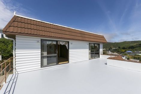 Photo of property in 57 Mills Road, Brooklyn, Wellington, 6021