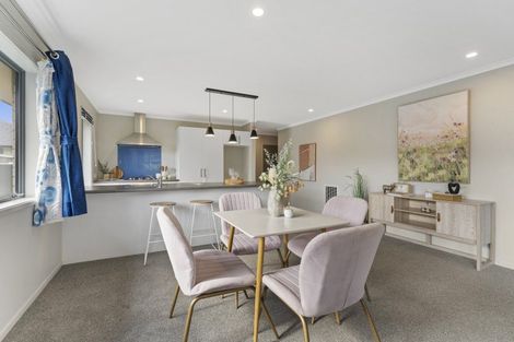 Photo of property in 3 Mooring Close, Whitby, Porirua, 5024