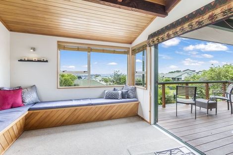 Photo of property in 70 Tiri Road, Manly, Whangaparaoa, 0930
