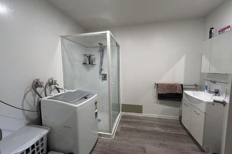 Photo of property in 64 Hensman Road, Queenstown, 9300