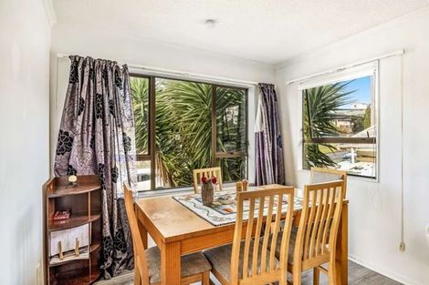 Photo of property in 84 Pioneer Road, Moturoa, New Plymouth, 4310