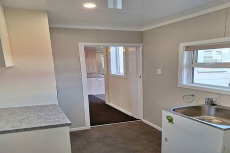 Photo of property in 12 Joseph Street, West End, Palmerston North, 4412