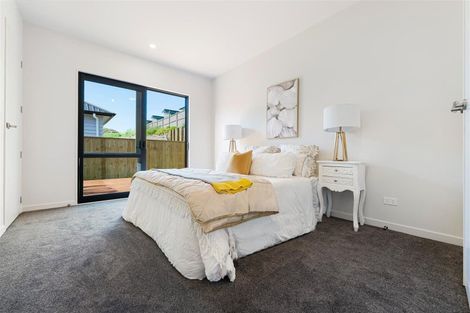 Photo of property in 17 Whakairo Crescent, Gulf Harbour, 0930