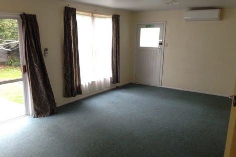 Photo of property in 28 Farnham Avenue, Highbury, Palmerston North, 4412