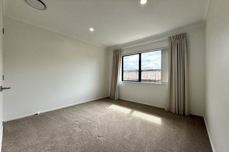 Photo of property in 1 Maple Lane, Huapai, Kumeu, 0810