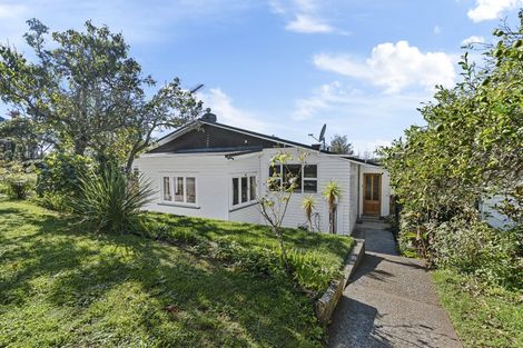 Photo of property in 3 Barrett Street, Westown, New Plymouth, 4310