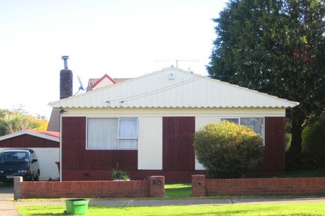 Photo of property in 2/25 Landscape Road, Papatoetoe, Auckland, 2025