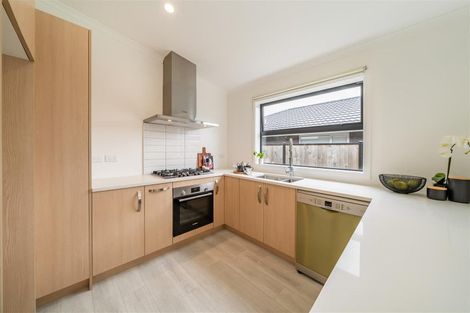Photo of property in 8 Whitten Way, Wallaceville, Upper Hutt, 5018