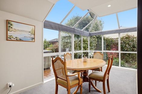 Photo of property in 2/122 Harewood Road, Papanui, Christchurch, 8053