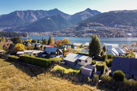 Photo of property in 65 Oregon Drive, Kelvin Heights, Queenstown, 9300