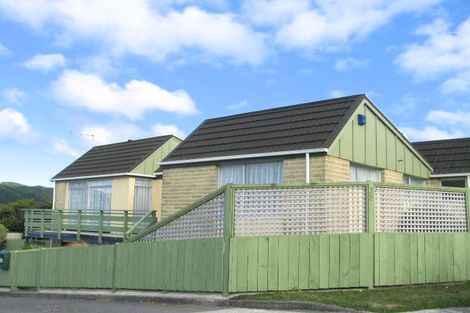 Photo of property in 75 Thurleigh Grove, Karori, Wellington, 6012