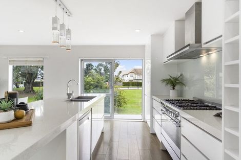 Photo of property in 17 Richard Avenue, Bucklands Beach, Auckland, 2014