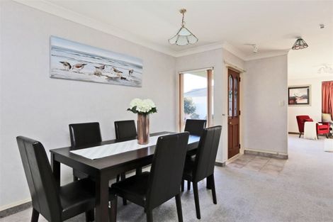 Photo of property in 4 Gresham Place, Taradale, Napier, 4112