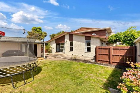 Photo of property in 8b Wyatt Place, Russley, Christchurch, 8042