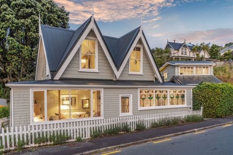 Photo of property in 62 King Edward Parade, Devonport, Auckland, 0624
