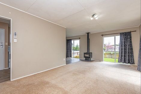 Photo of property in 40 Geraldine Crescent, Cloverlea, Palmerston North, 4412