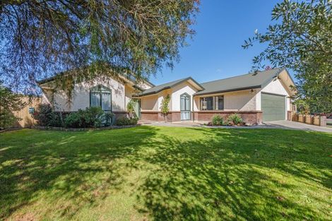 Photo of property in 15 Strachan Way, Highbury, Palmerston North, 4412